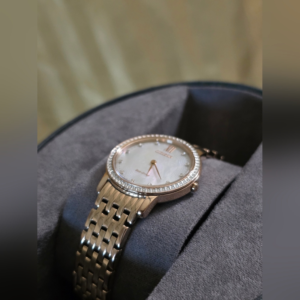 Citizen Ladies Eco Drive Strawberry Gold Watch EUC - Picture 13 of 16